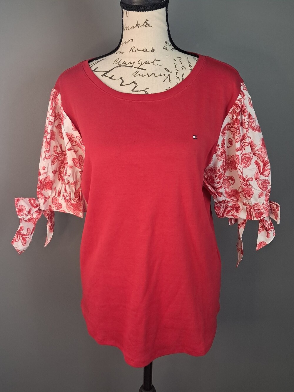 Tommy Hilfiger Red Floral Short Sleeve Blouse Size Large